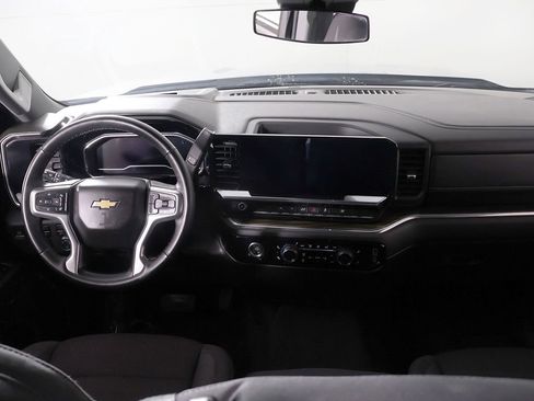 Used 2024 Chevrolet Silverado 1500 LT AWD/4WD image 29