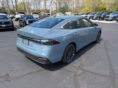 New 2026 Nissan Sentra SV FWD image 10