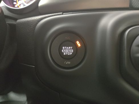 Used 2019 Jeep Wrangler Unlimited Sport S AWD/4WD image 25