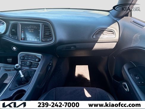 Used 2015 Dodge Challenger R/T Scat Pack w/ Leather Interior Group image 17