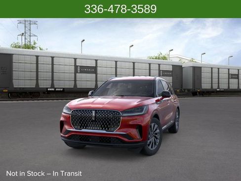 New 2026 Lincoln Aviator AWD image 2