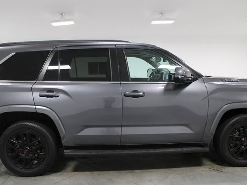 Used 2024 Toyota Sequoia SR5 w/ SR5 Premium Package AWD/4WD image 10