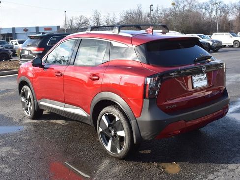 Used 2025 Nissan Kicks SR image 9