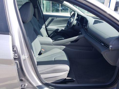 New 2026 Hyundai Elantra Sport w/ Cargo Package FWD image 17