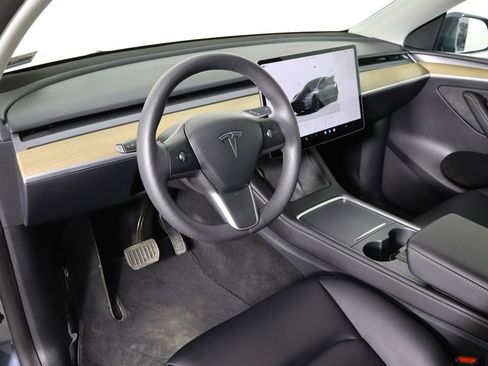 Used 2023 Tesla Model Y Long Range AWD/4WD image 22