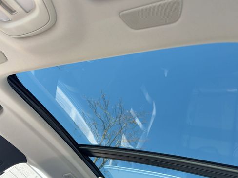 Used 2023 Volvo S90 B6 Ultimate image 16