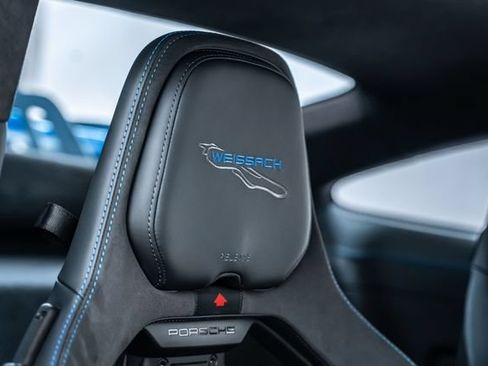 Used 2025 Porsche 911 GT3 RWD image 36