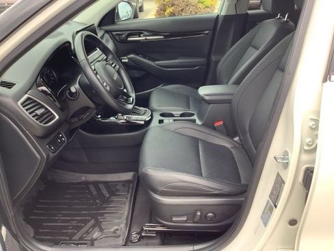 Used 2023 Kia Seltos SX w/ SX Sunroof Package AWD/4WD image 11