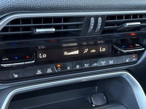 Certified 2025 MAZDA CX-70 Plug-In Hybrid w/ Premium Pkg AWD/4WD image 23