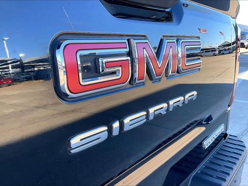 Used 2021 GMC Sierra 1500 Elevation w/ Preferred Package image 30