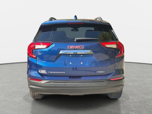 Used 2022 GMC Terrain SLE w/ Driver Convenience Package image 6