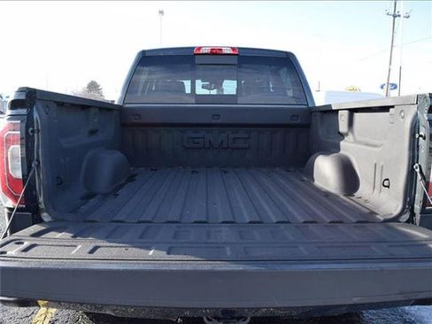 Used 2018 GMC Sierra 1500 SLT image 42