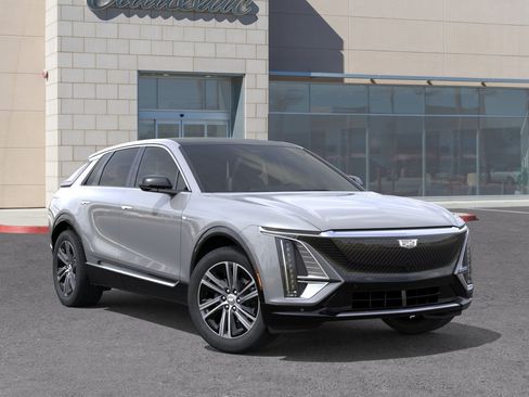 New 2026 Cadillac Lyriq Premium Luxury w/ LPO, Premium Carpet Package RWD image 7