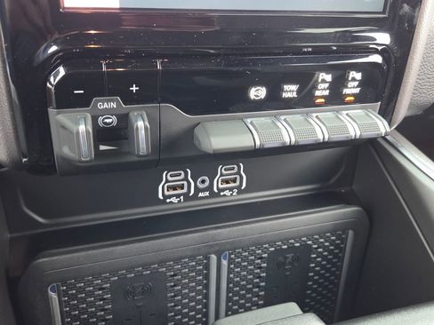 Used 2026 RAM 3500 Big Horn AWD/4WD image 20