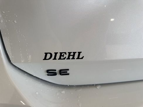 New 2026 Volkswagen Tiguan SE R-Line AWD/4WD image 29