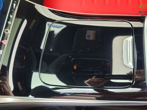 Used 2025 Mercedes-Benz GLC 300 4MATIC image 47