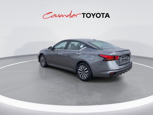 Used 2024 Nissan Altima 2.5 SV image 6