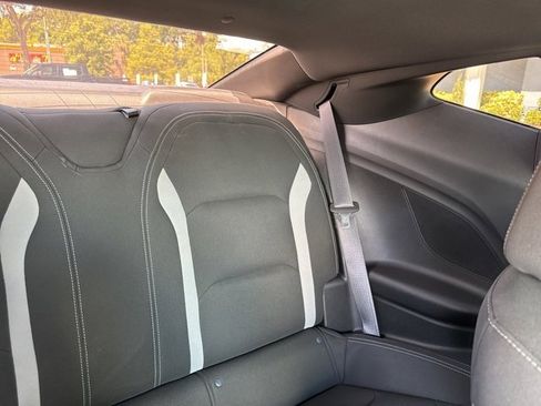 Used 2022 Chevrolet Camaro LT image 15