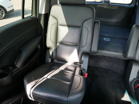 Used 2019 GMC Yukon XL SLT w/ Open Road Package AWD/4WD image 13