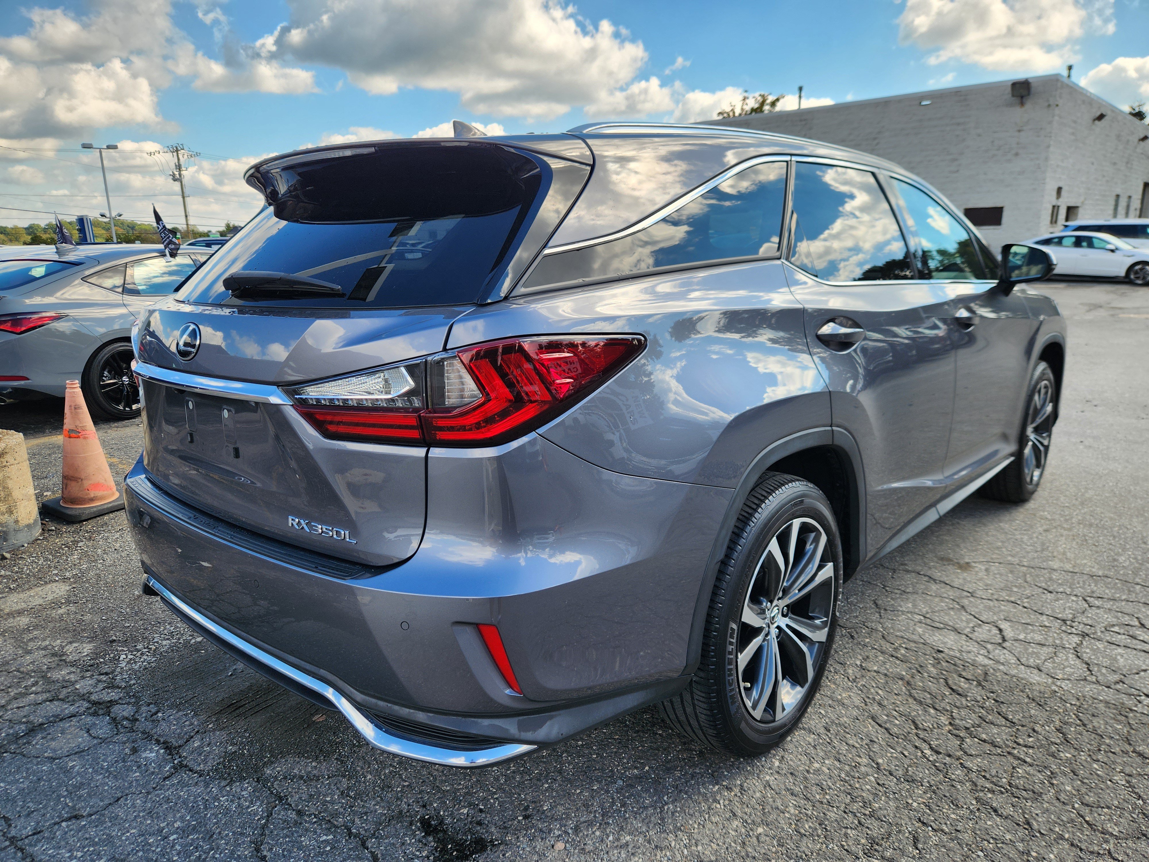 Used 2021 Lexus RX 350L Premium w/ Premium Package AWD/4WD image 4