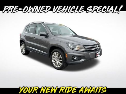 Used 2015 Volkswagen Tiguan SE image 1