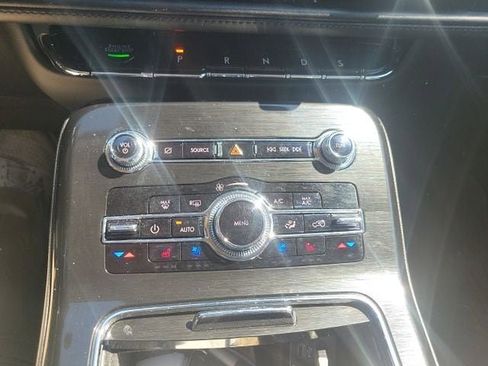 Used 2022 Lincoln Nautilus Reserve w/ Equipment Group 202A image 21