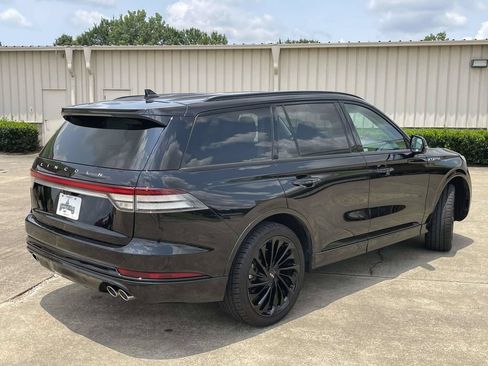 Used 2022 Lincoln Aviator Reserve w/ Equipment Group 201A AWD/4WD image 3
