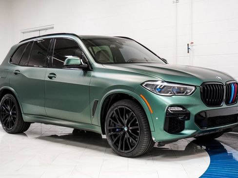 Used 2020 BMW X5 M50i w/ Premium Package image 5