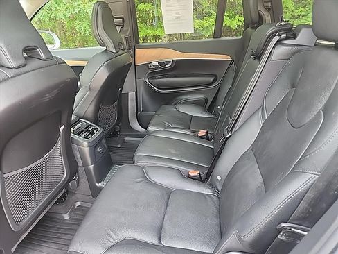 Certified 2025 Volvo XC90 T8 Core w/ Protection Package Premier AWD/4WD image 28