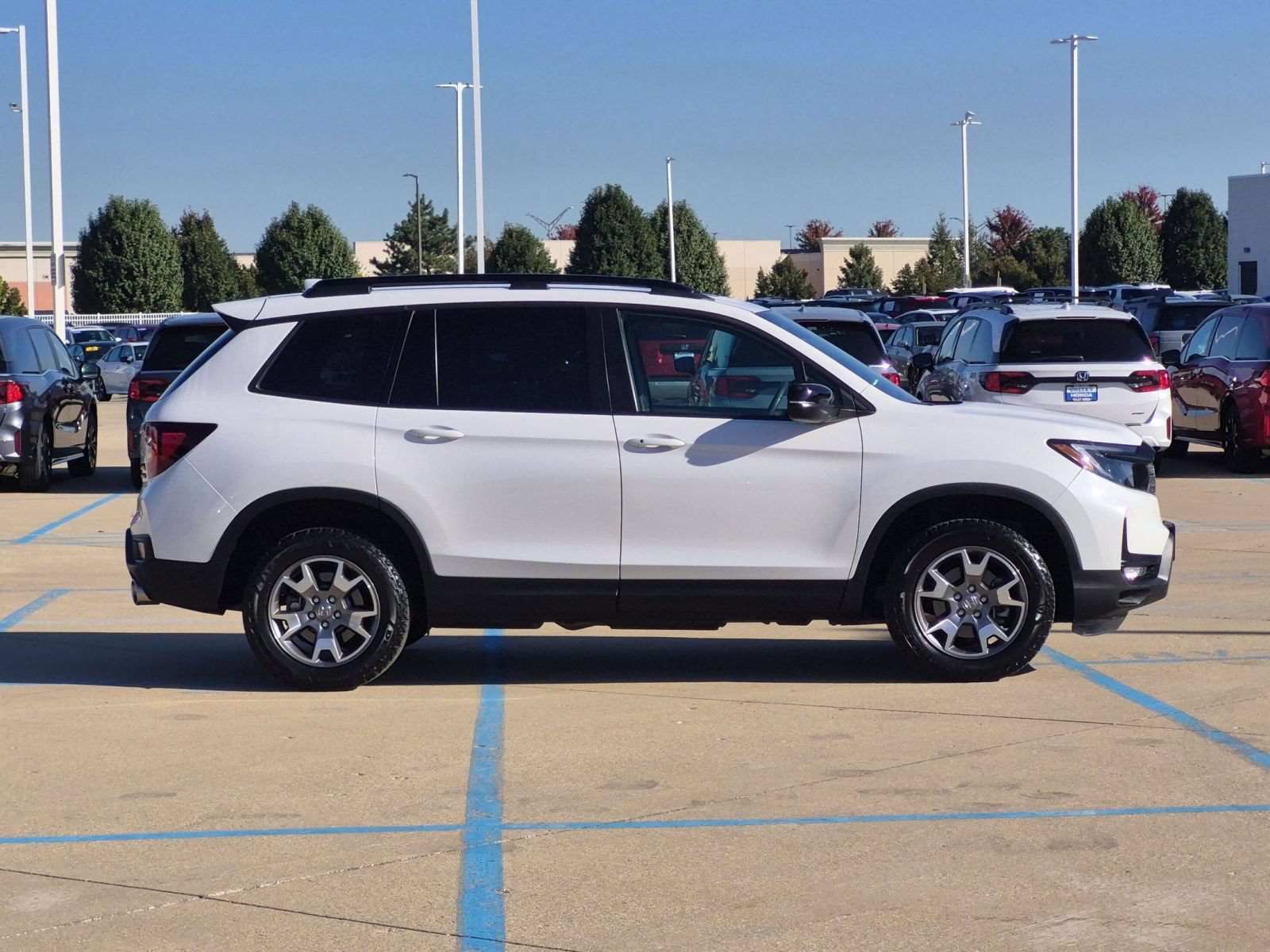 Certified 2023 Honda Passport TrailSport image 5