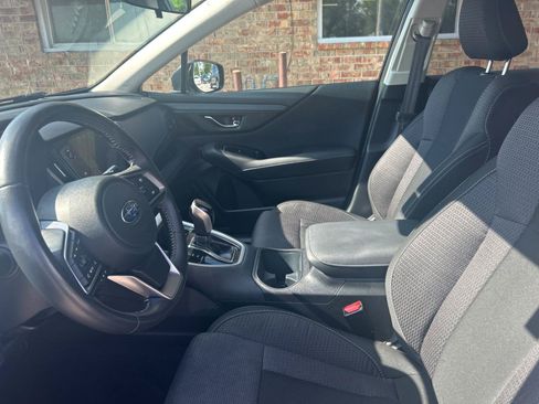 Used 2024 Subaru Outback Premium AWD/4WD image 17