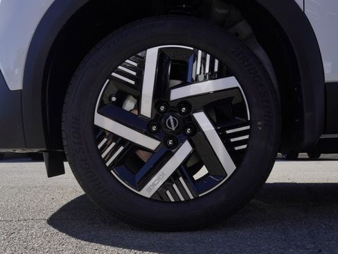 New 2026 Nissan Kicks SV image 8