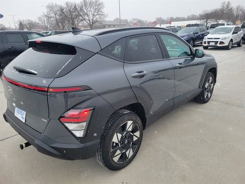 Used 2025 Hyundai Kona SEL image 5