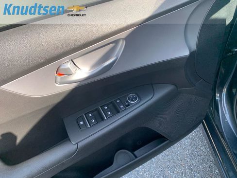 Used 2023 Kia Forte LX image 17