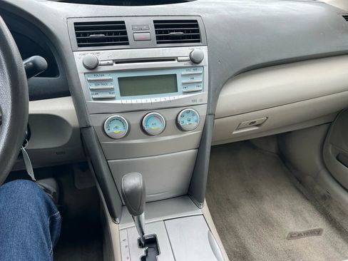 Used 2009 Toyota Camry LE image 13