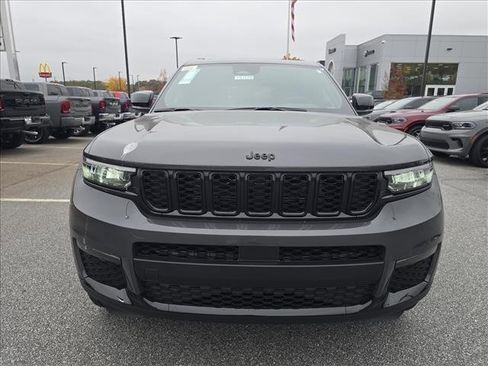 New 2025 Jeep Grand Cherokee L Limited image 15