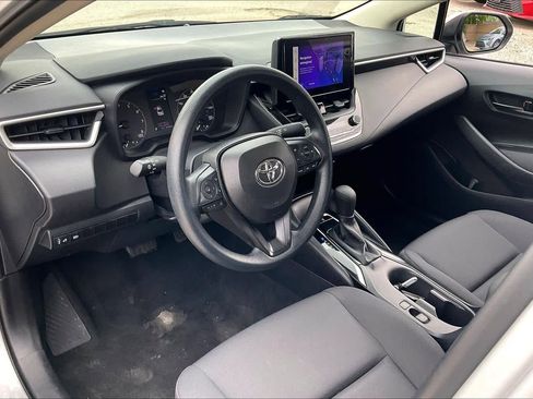 Used 2024 Toyota Corolla LE image 17