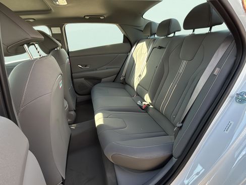 New 2026 Hyundai Elantra SEL Sport FWD image 19