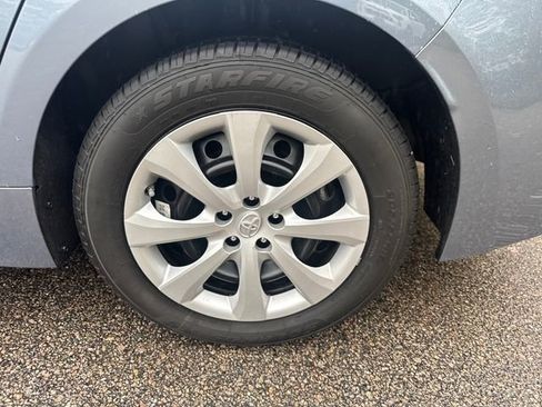Certified 2022 Toyota Corolla LE image 19