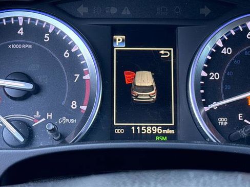Used 2017 Toyota Highlander XLE AWD/4WD image 30