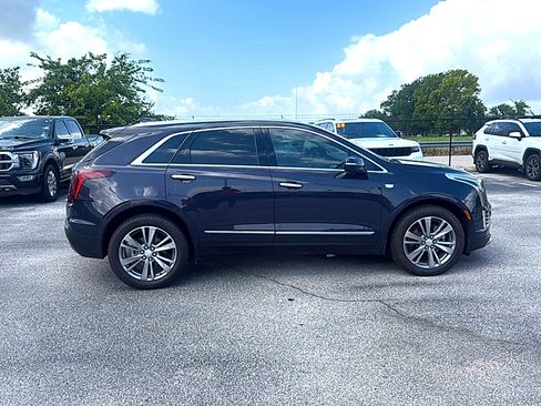 Used 2025 Cadillac XT5 Premium Luxury w/ Technology Package FWD image 6