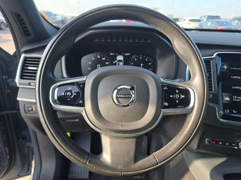 Used 2020 Volvo XC90 T6 Momentum w/ Protection Package Premier AWD/4WD image 5