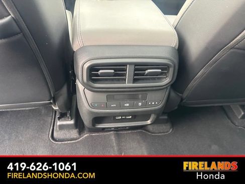 Used 2023 Honda Pilot Touring image 31