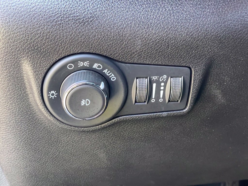 Used 2022 Jeep Compass Latitude AWD/4WD image 14