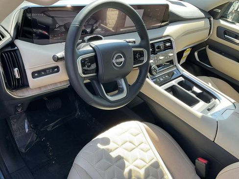 New 2026 Nissan Armada Platinum image 18