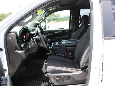 Used 2025 Chevrolet Silverado 2500 LT w/ Convenience Package AWD/4WD image 25