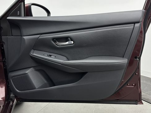 Used 2025 Nissan Sentra SV image 30