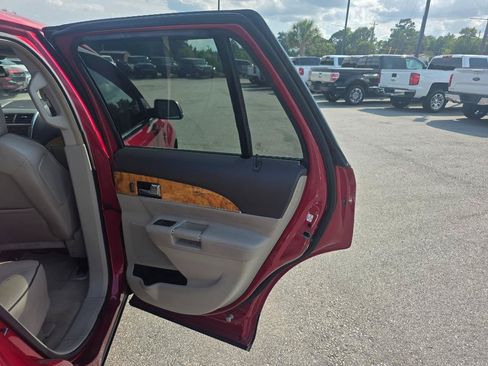 Used 2012 Lincoln MKX FWD image 12