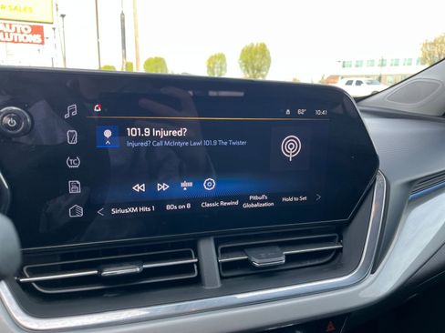 Used 2025 Chevrolet Trax LT image 20