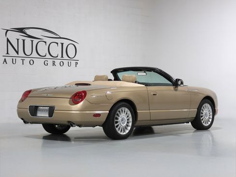 Used 2005 Ford Thunderbird image 54